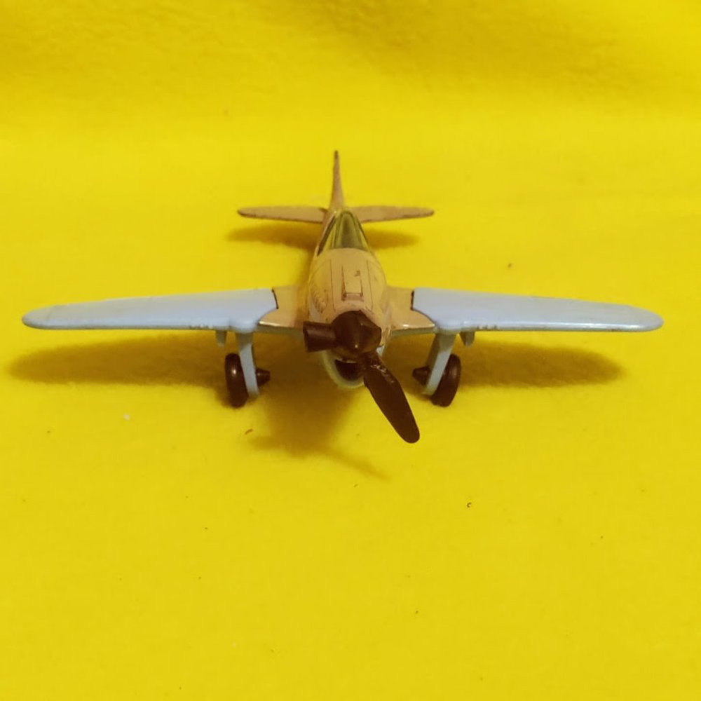 Vintage Tootsietoy P40 Flying Tiger Airplane - Picture 3 of 7